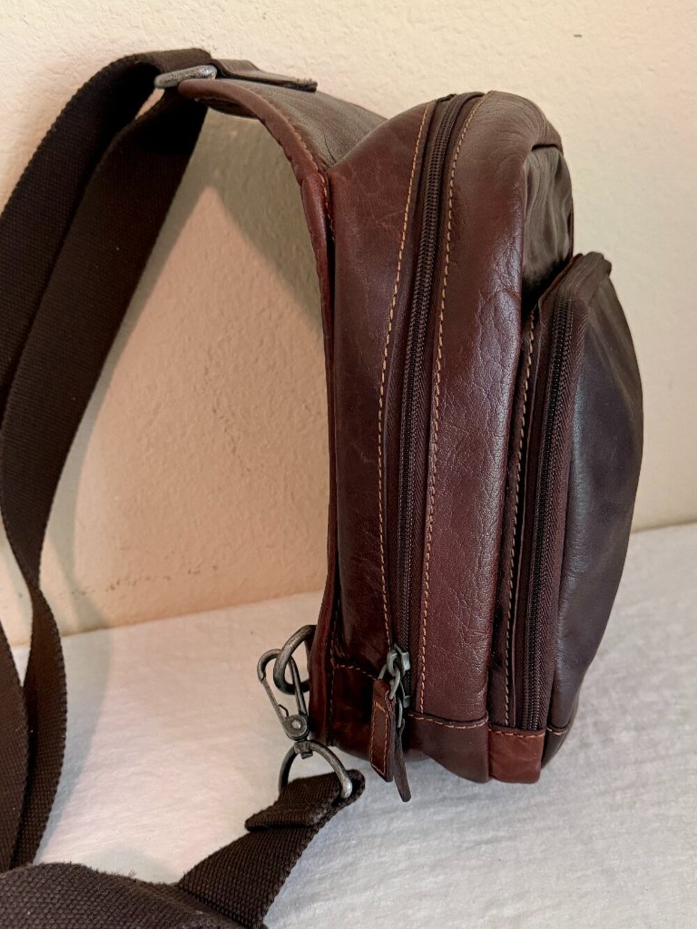 Jack Georges Leather Crossbody Backpack Brown Zip Closure Adjustable Strap Boho - Picture 5 of 16